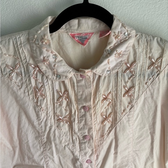 Cottagecore Pink Short Sleeve Blouse w/ Beaded Details size small from Biz Tango - Picture 2 of 8